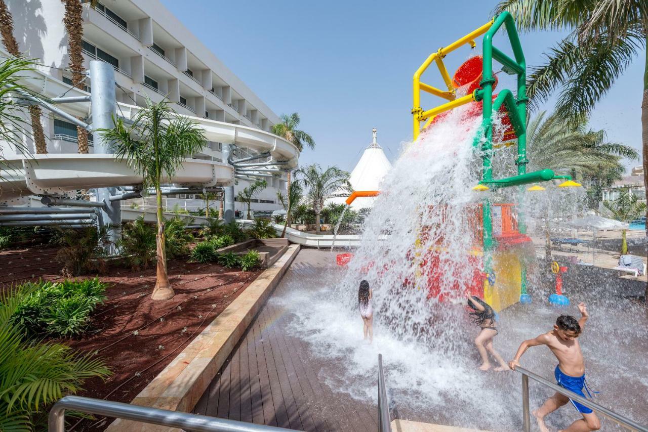 โรงแรมอิสโรเทลคิงโซโลโมน เอลัต ภายนอก รูปภาพ Water park at the hotel