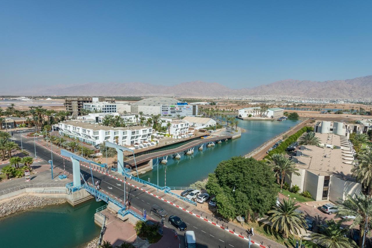 โรงแรมอิสโรเทลคิงโซโลโมน เอลัต ภายนอก รูปภาพ Aerial view of the marina